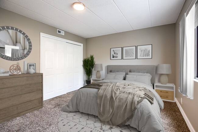 Photo - Meadowlark Apts