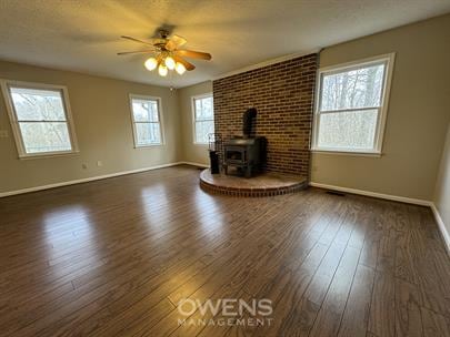 Photo - Charming 3/2 in North Hall Community!
