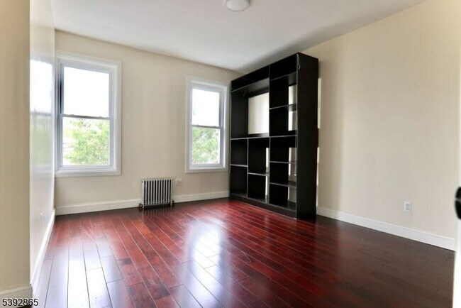Photo - 255 Magnolia Ave