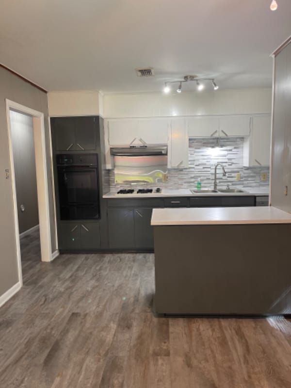 Photo - 115 Thomas Dr