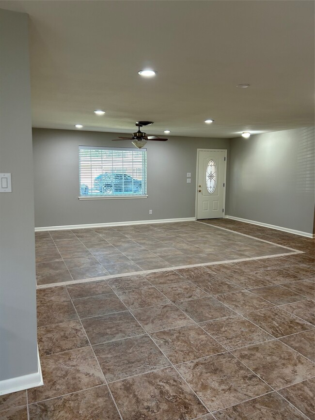 Photo - 10233 Moorberry Ln