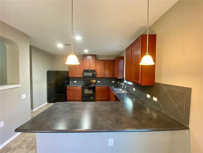 Photo - 6412 Garden Rose Path