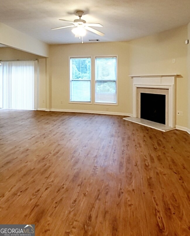 Photo - 1592 Thornwick Trace