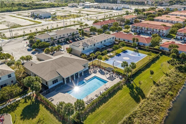 Photo - 495 NE 5th Ln