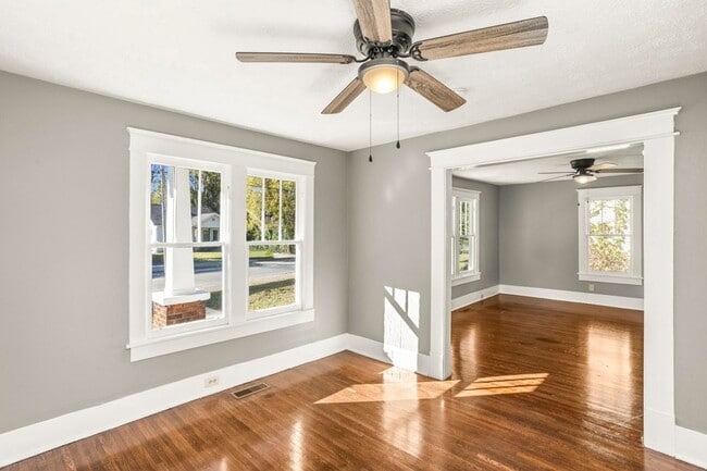 Photo - 1213 Meridian St