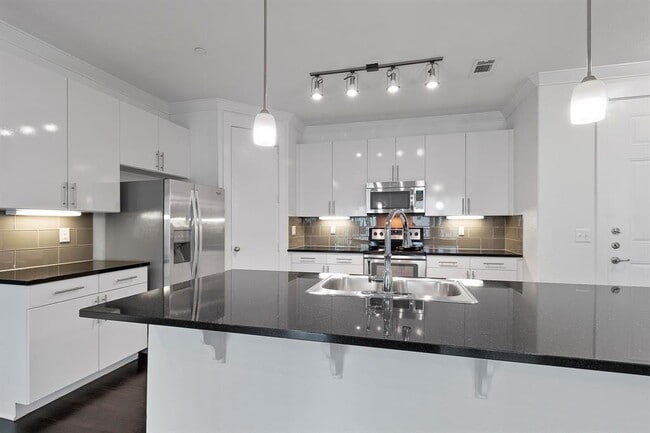 Photo - 3300 Towers Blvd Unit 958