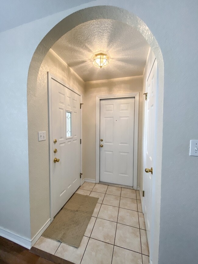 Photo - 1663 Lantana Cir