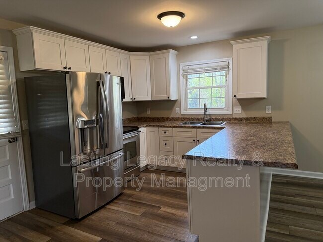 Photo - 179 Canterbury Dr