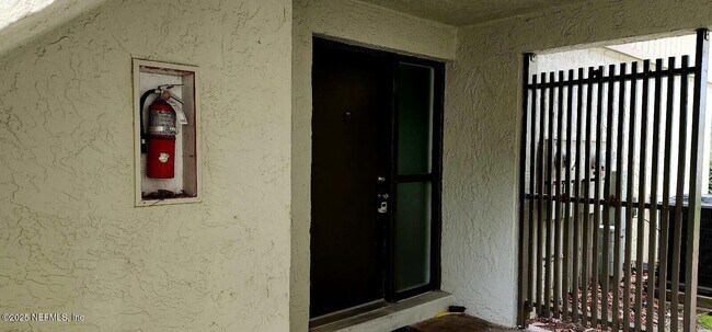 Photo - 3 Castania Ct