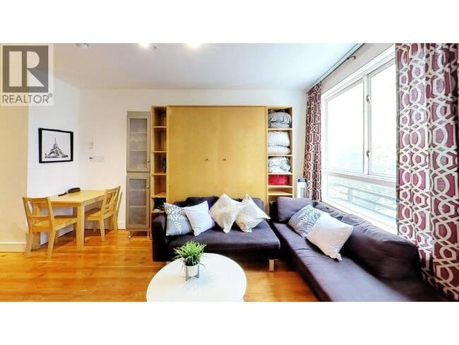 Photo - 1216 Homer St