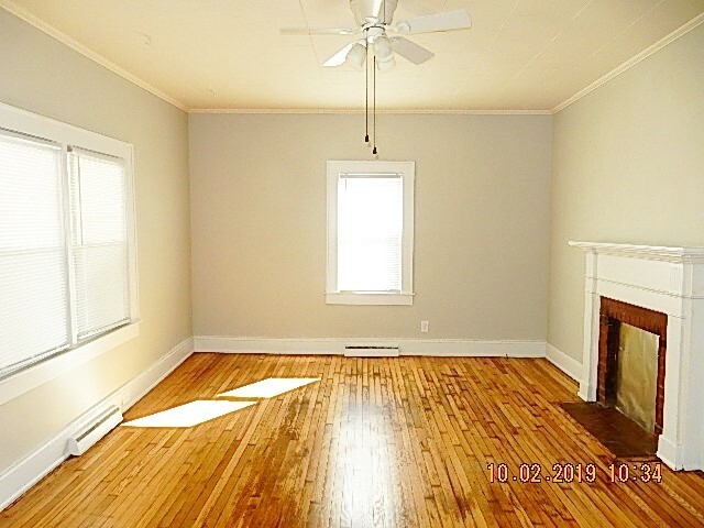 Photo - 709 W Main St