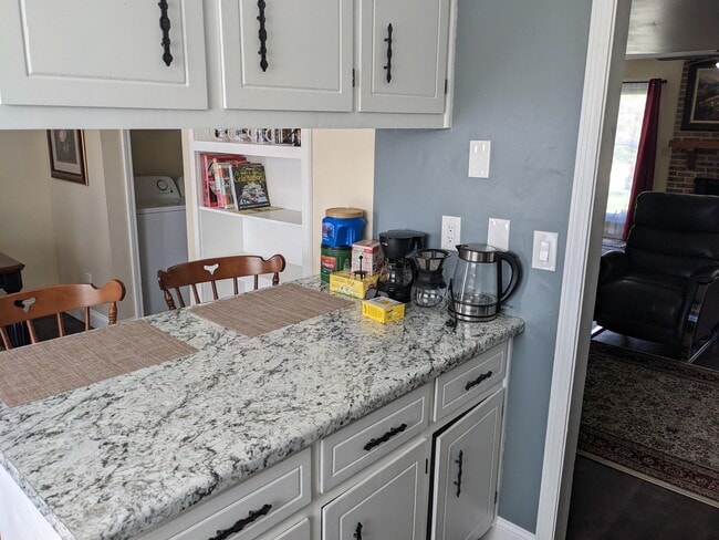 9003 Mahogany Row SE Unidad A