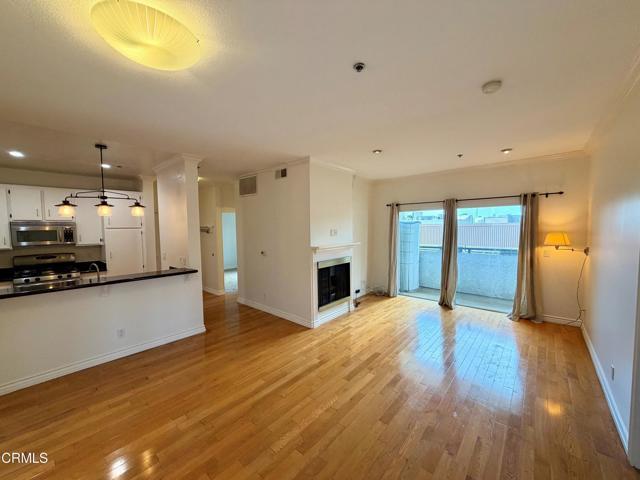 156 S Oak Knoll Ave Unit 201