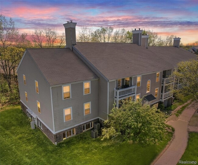 Photo - 101 Fieldcrest St