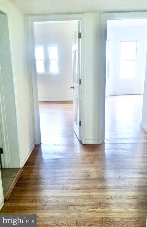 Photo - 805 Brooks Ln Unit 2