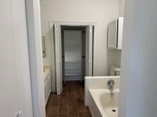 Photo - 138 Coffee Ln