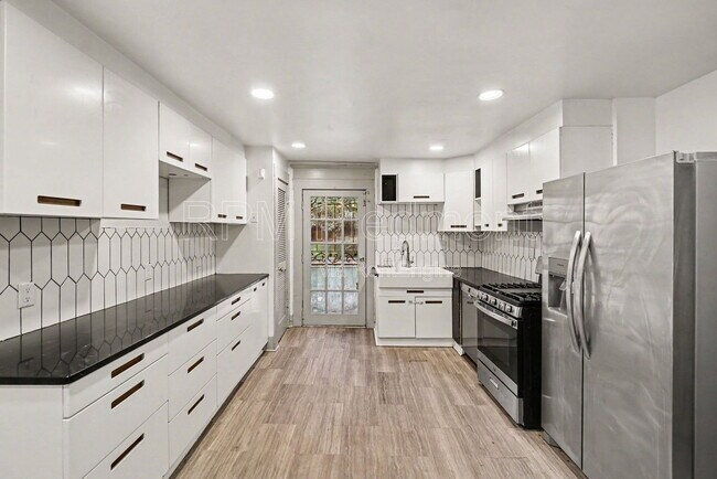 Photo - 931 Oglethorpe Ave SW