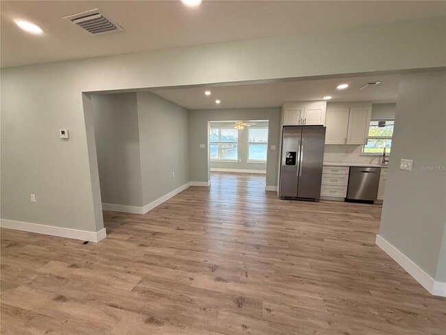 Photo - 360 Palm Cir