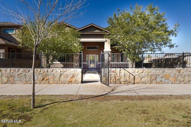 Building Photo - 2076 Robert Minnie Rental