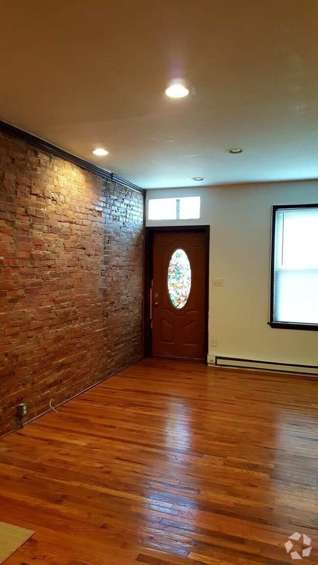 Building Photo - 1731 French St Rental