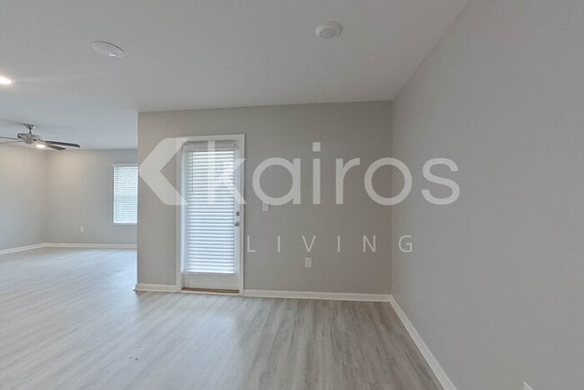 Photo - 4675 Malay Cir