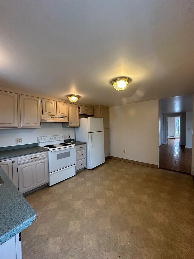 55 Cottage St Unit 2