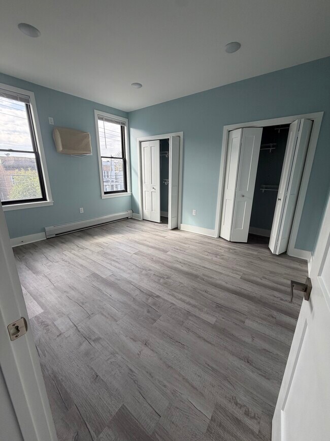 Photo - 6720 Kennedy Blvd W