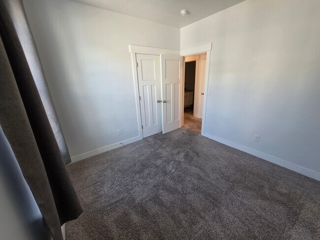 415 N 360 W Unit P