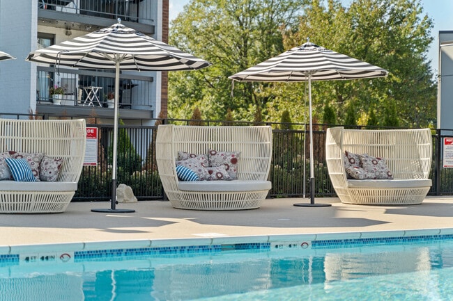 Residences at Lakeside