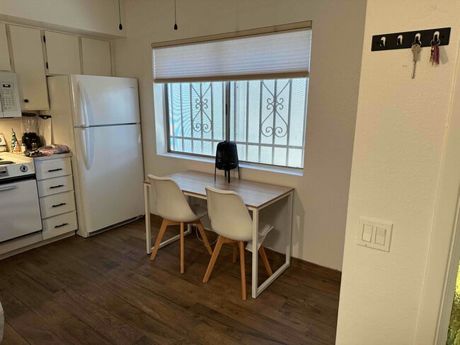 Photo - 1010 Cll De La Temporada