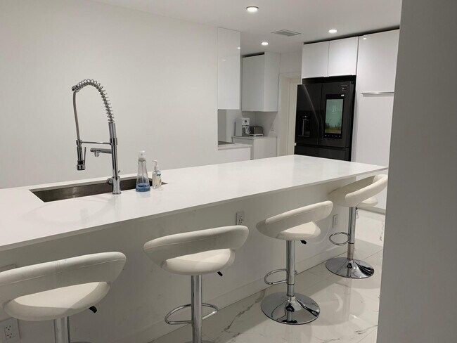 Photo - 9007 NE 10th Ave