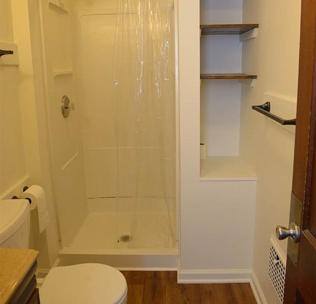 Photo - Summit St 2351-2353 MLR Unit 2351