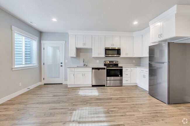 Building Photo - 624 N Hiddleston Dr Unit Hiddleston Way Rental