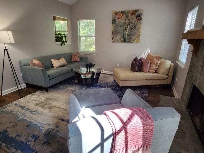 Photo - 1 Mountainview Dr Unit UPPER