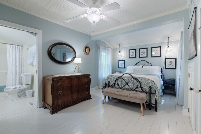 Photo - 520 Esseola Dr