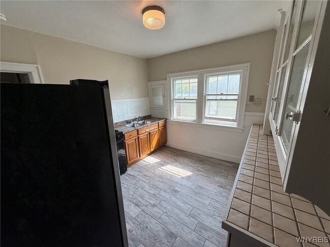 Photo - 333 Colvin Ave