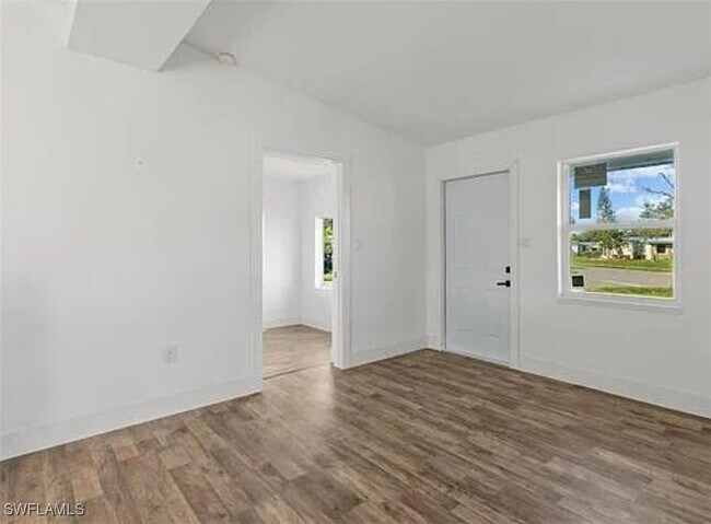 Photo - 2360 Ednor St