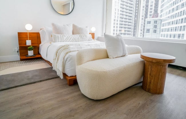 Photo - 33 E Pearson St