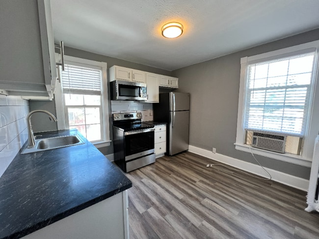Building Photo - 1617 10th Ave Rental