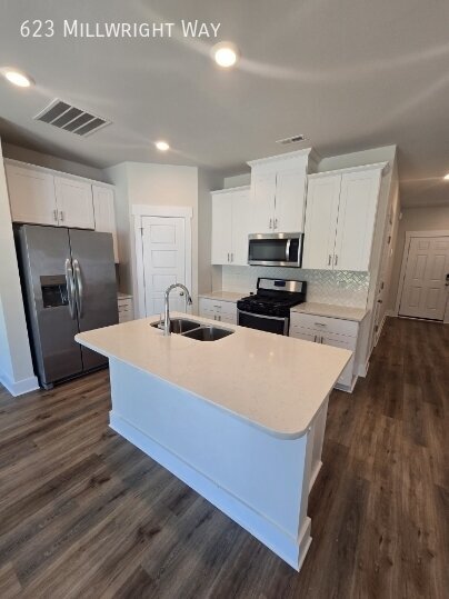 Photo - 623 Millwright Wy