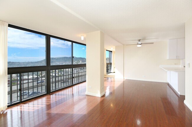 Renovated Kahala Towers-3 bedroom, 2 bath,... - Renovated Kahala Towers-3 bedroom, 2 bath,... Condo