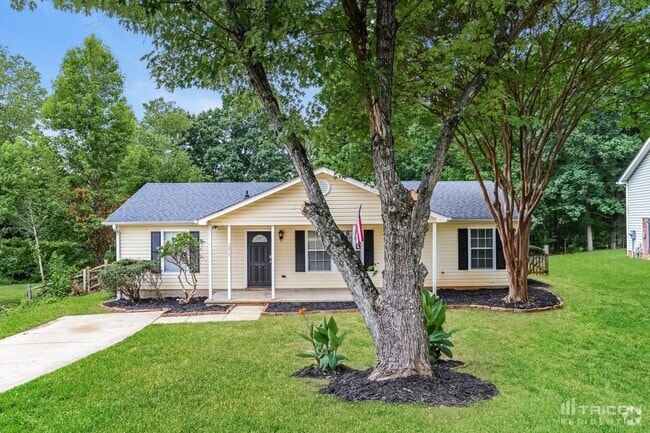 Building Photo - 1217 Capps Hollow Dr Rental