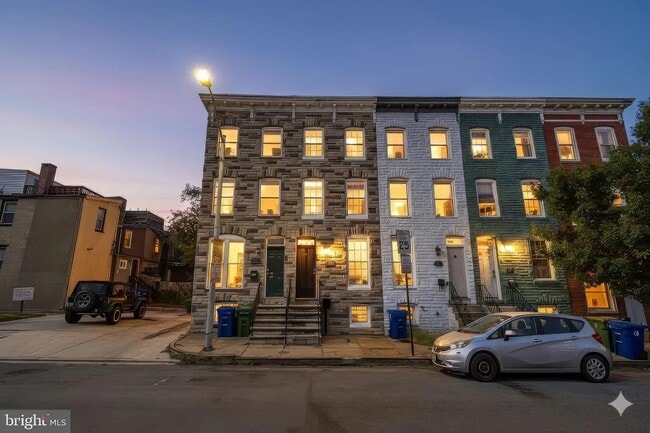 Photo - 764 Ramsay St