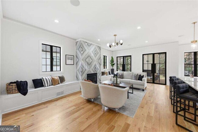 Photo - 1385 Sylvan Cir NE