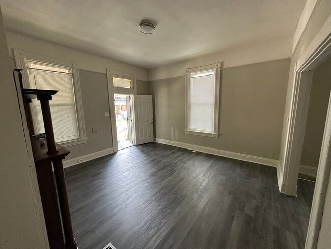 Photo - 1056 Winfield Ave
