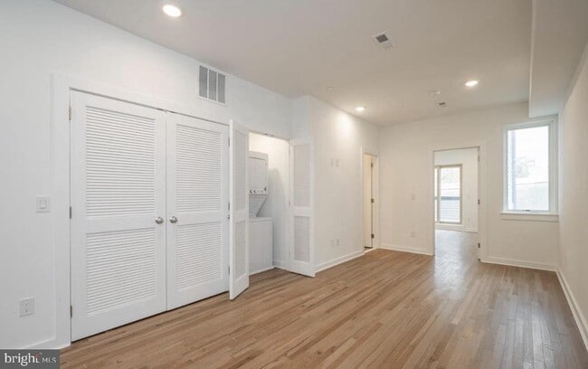 Photo - 727 N 39th St Unit 2