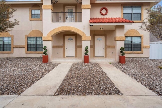 Photo - 113 Ramon Cardenas Dr