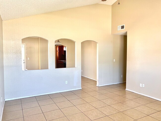 Photo - 7504 Howard St