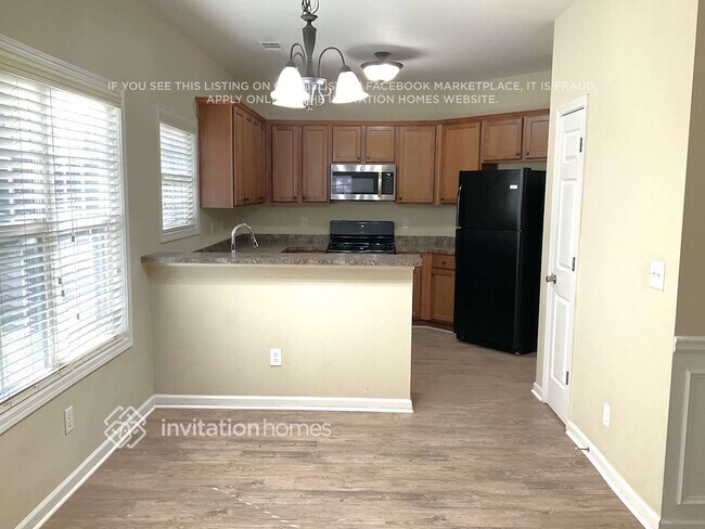 Photo - 2660 Freemont St