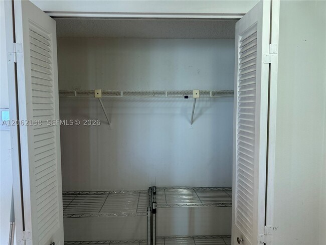 200 Leslie Dr Unit 629